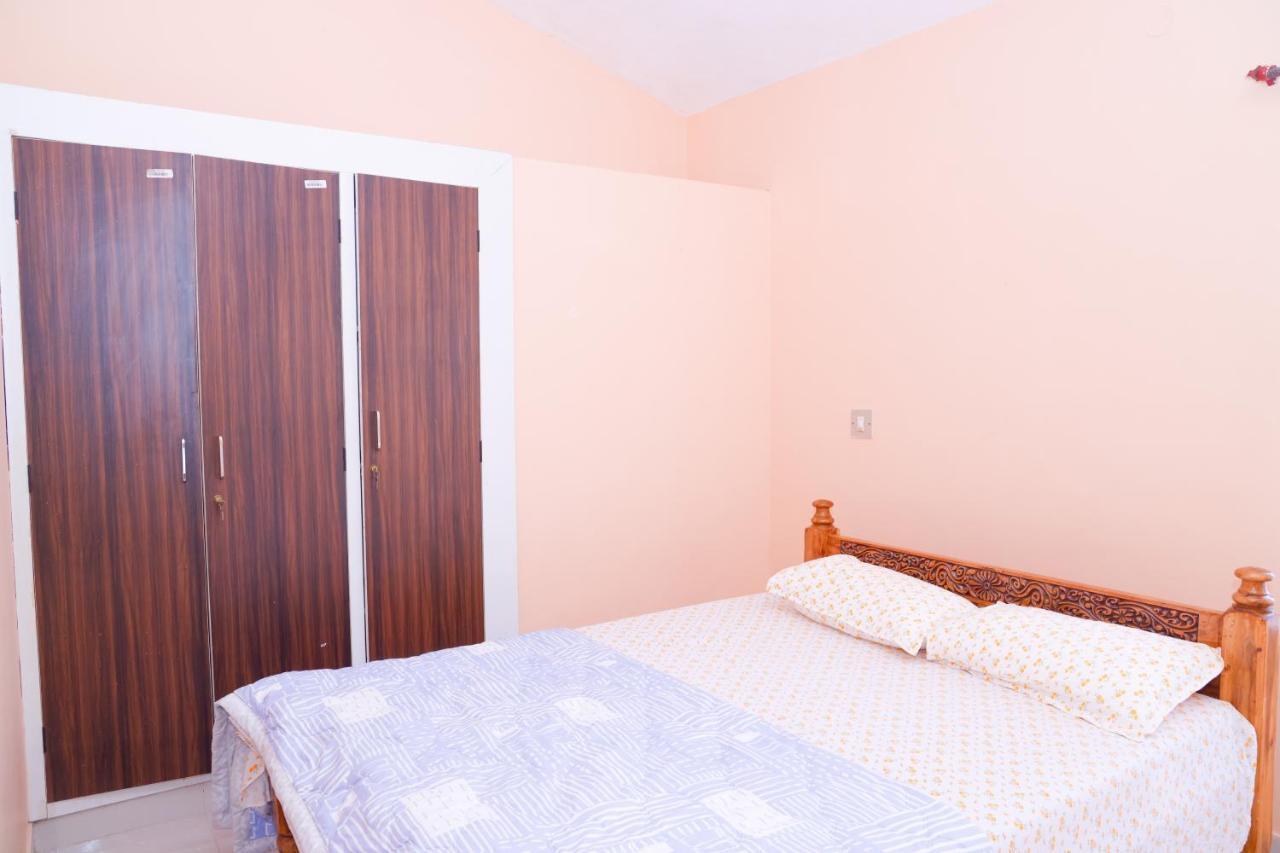 Giri'S Homestay Madikeri Exterior photo